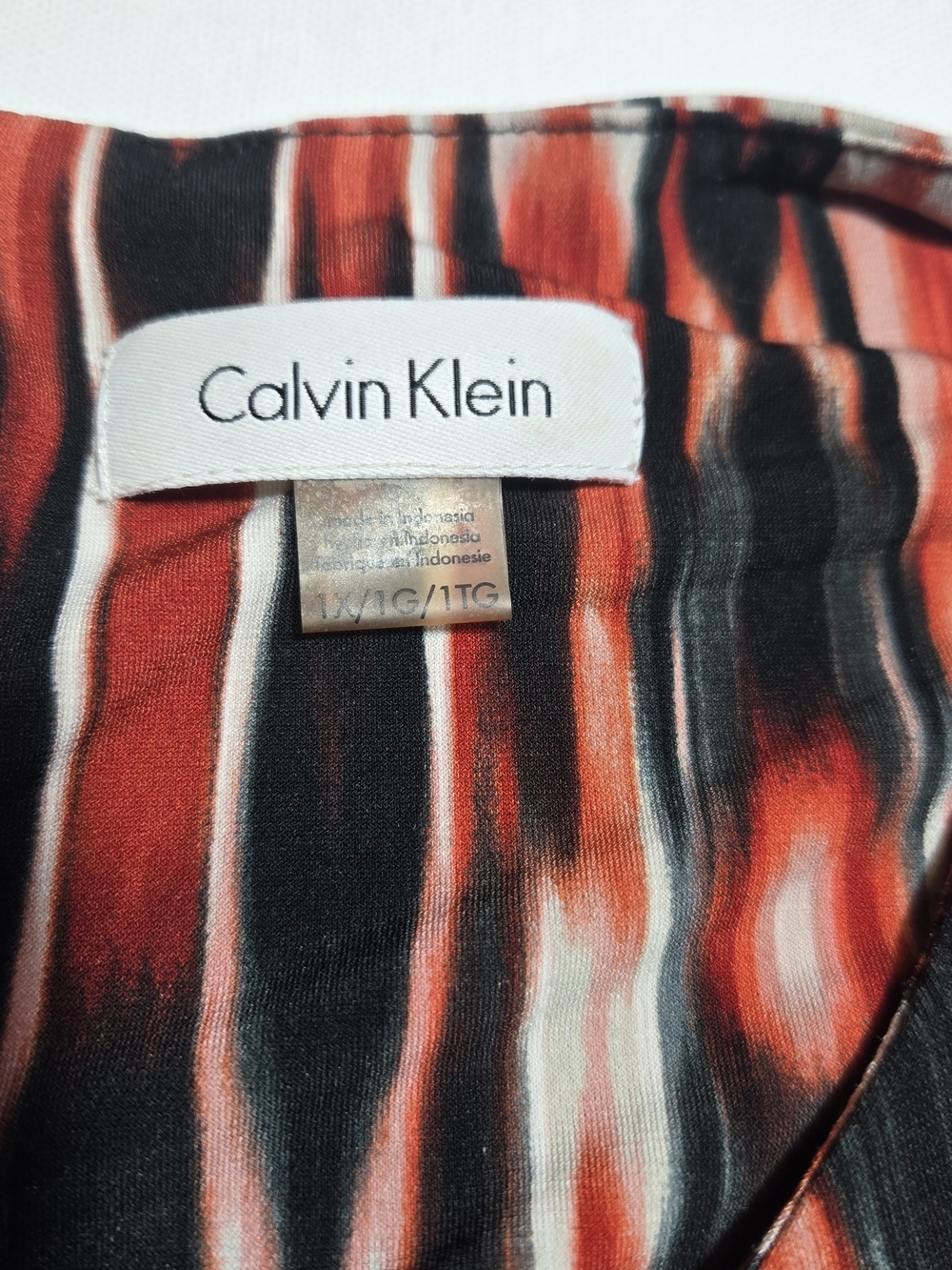 Calvin Klein XL Red, Black & White Ikat-Style Sleeveless Camisole - Picture 2 of 5